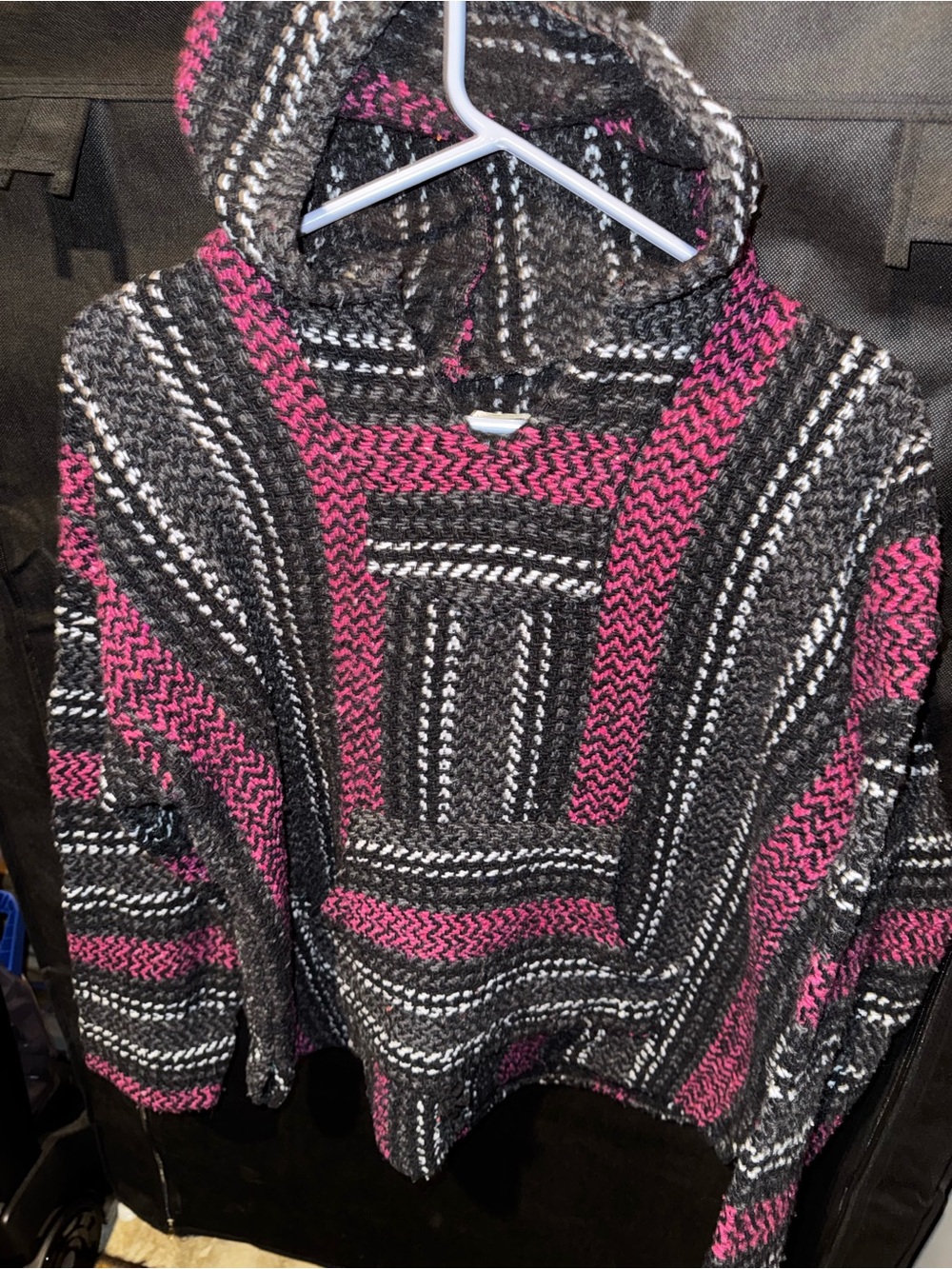 Woven Hooded Sweater - Charcoal & Magenta